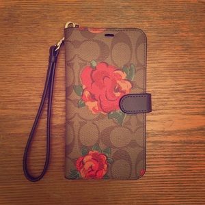 iPhone XS Max Folio and Wristlet Cover